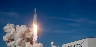 Starlink 衛星網路在軌衛星逼近 1.1 萬顆,SpaceX 股價上漲 1.4%